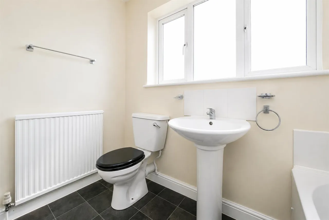 Beccles Drive, Barking, IG11, photo 7