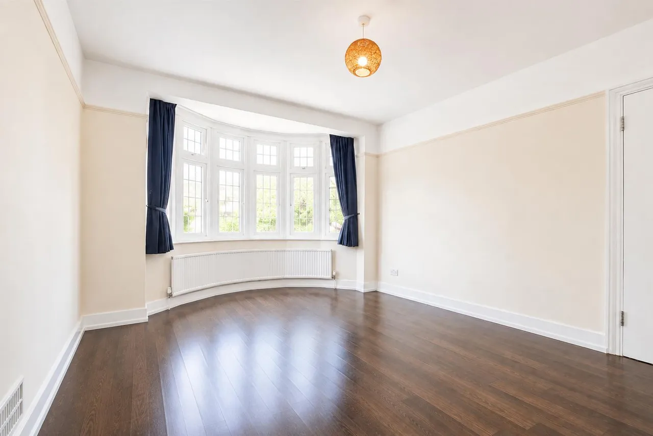 Beccles Drive, Barking, IG11, photo 9