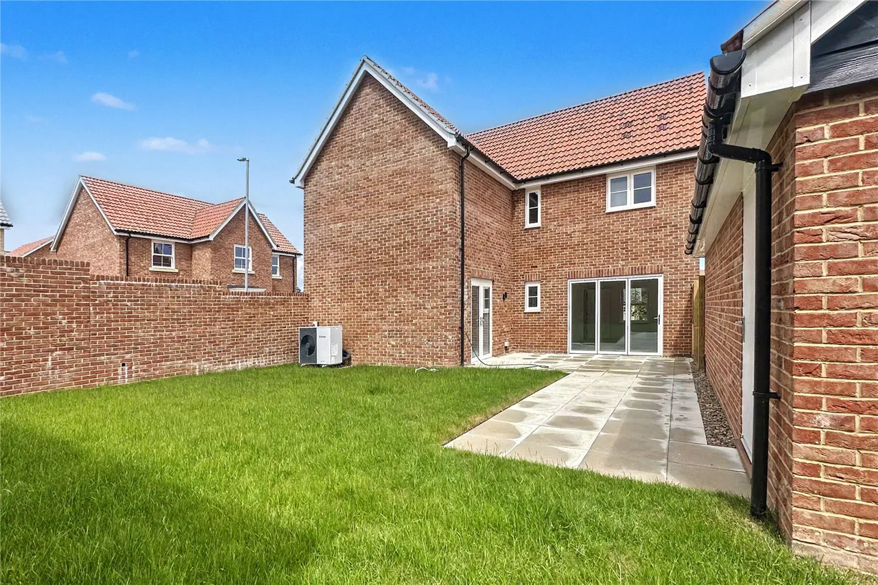 Chediston Place, Halesworth, IP19, photo 6