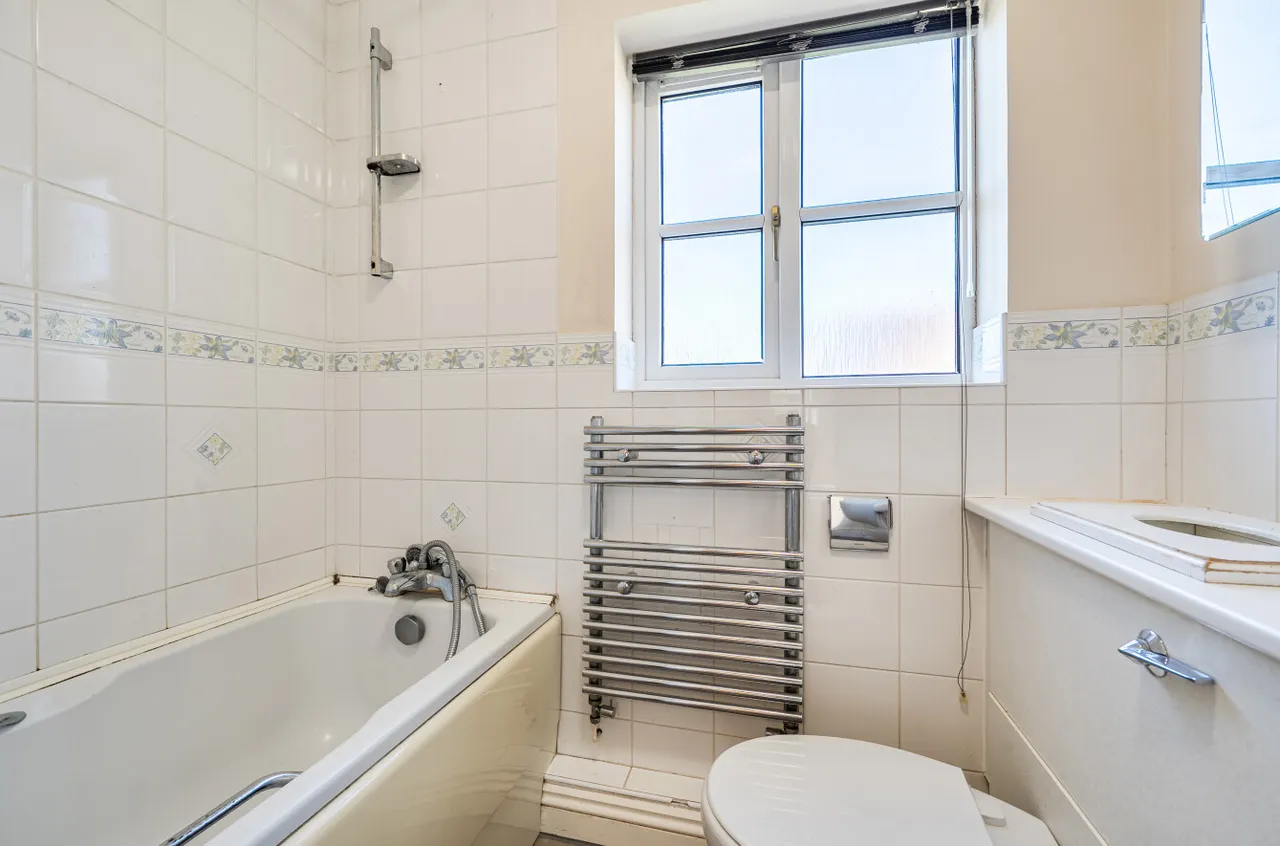 Acer Drive, West End, Woking, Surrey, GU24 9XH, photo 15