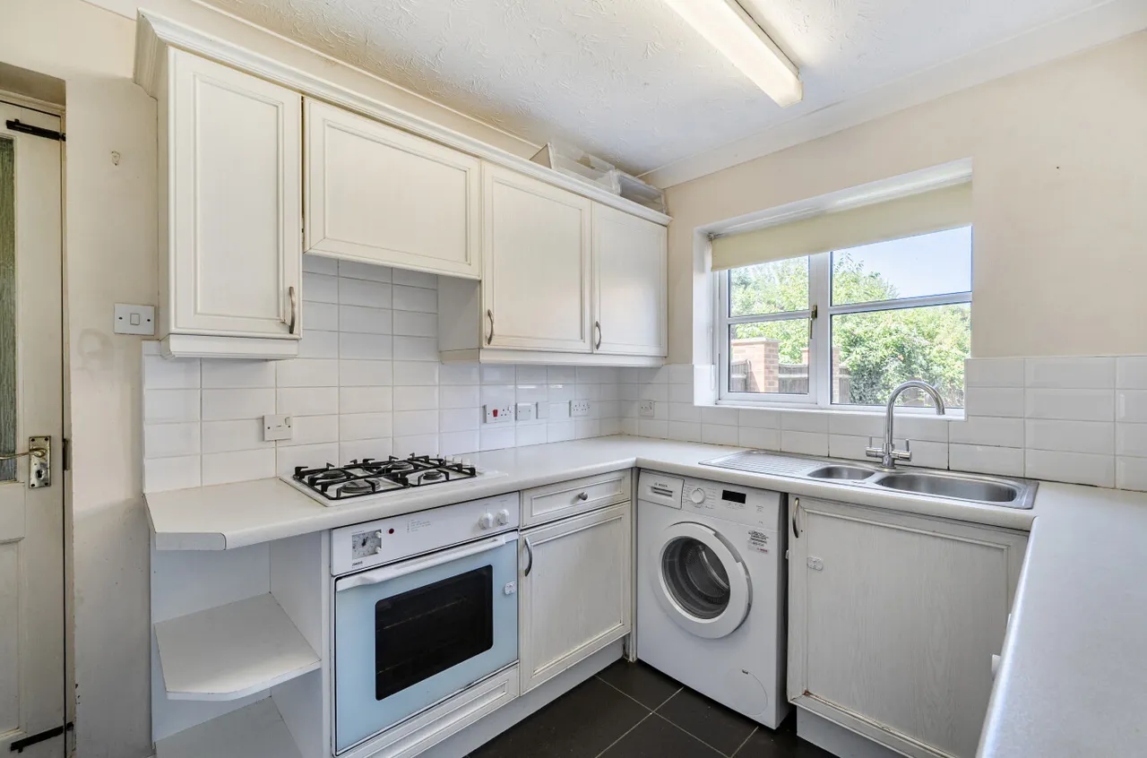 Acer Drive, West End, Woking, Surrey, GU24 9XH, photo 13