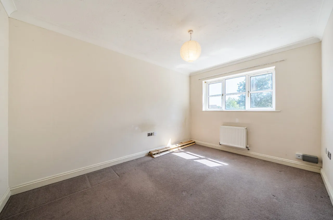 Acer Drive, West End, Woking, Surrey, GU24 9XH, photo 8