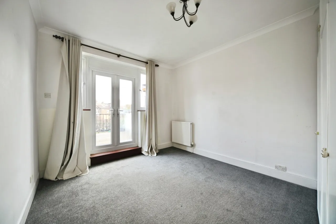 Park Road, LONDON, London, E12, photo 17