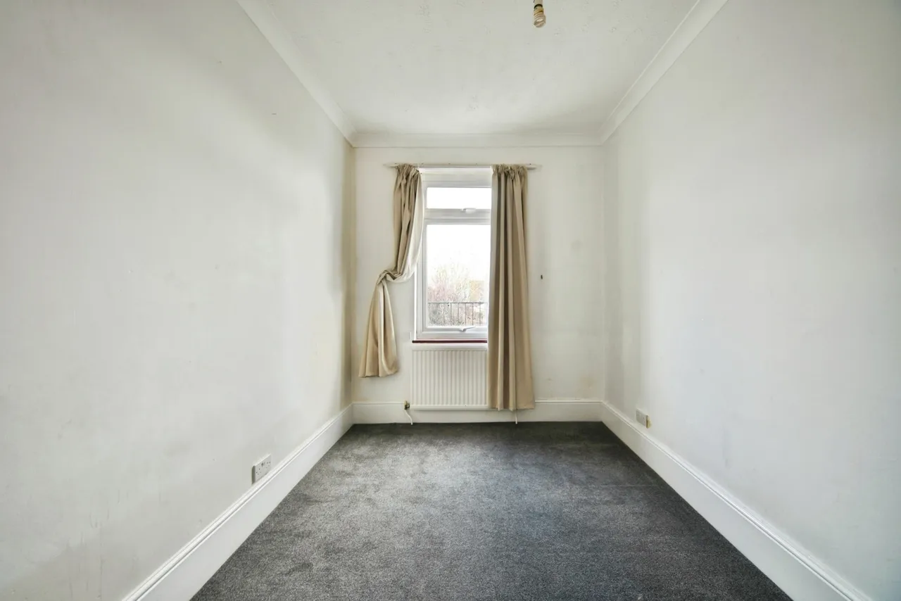 Park Road, LONDON, London, E12, photo 13