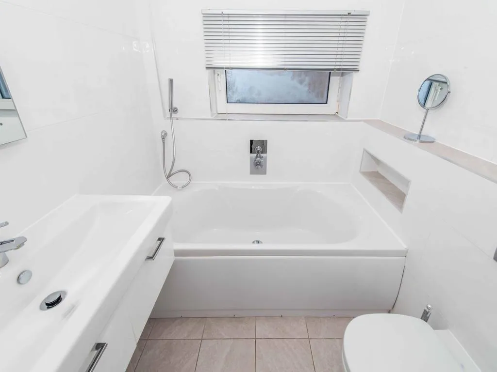 Guy Road, Wallington, SM6, photo 11