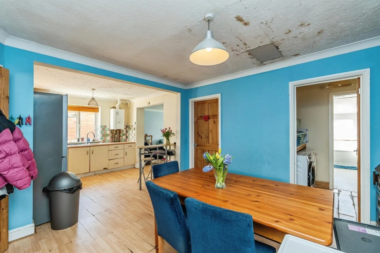 Warwick Road, Totton, SO40, photo 4