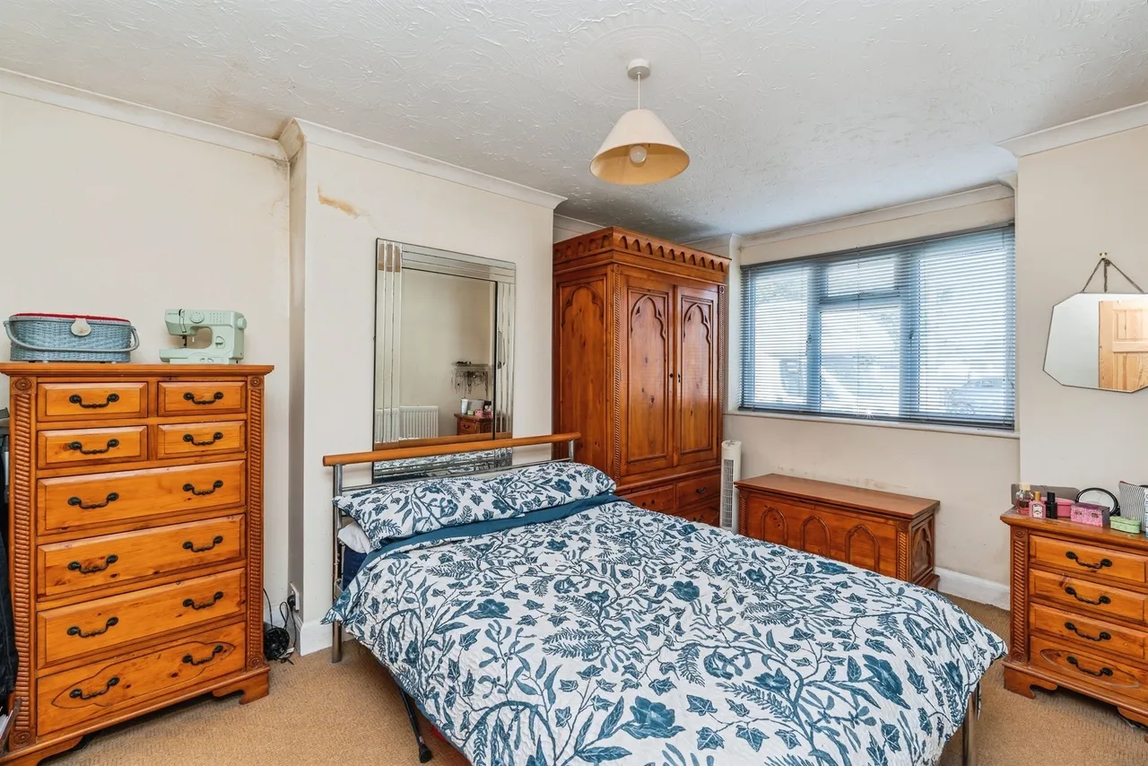 Warwick Road, Totton, SO40, photo 9