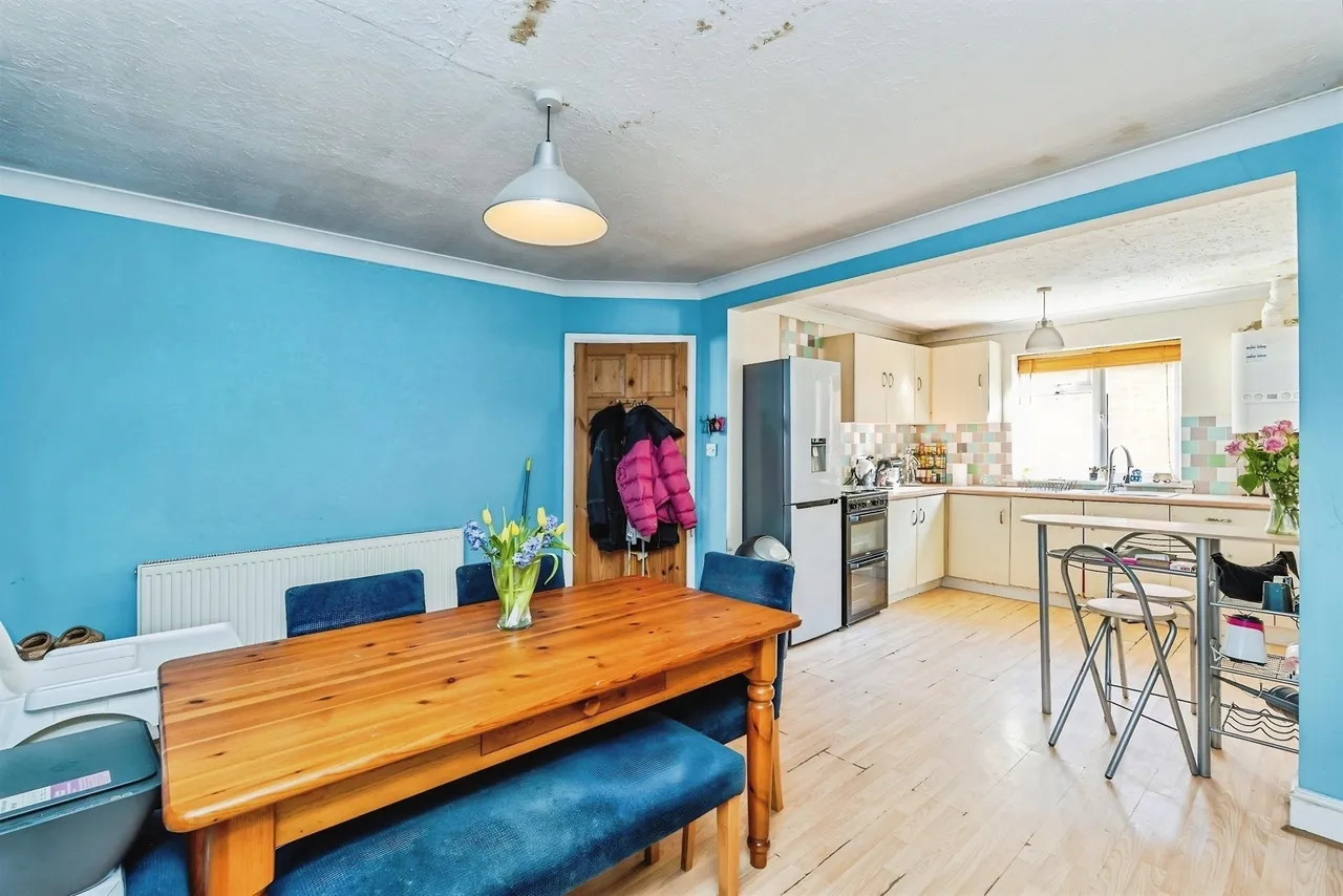 Warwick Road, Totton, SO40, photo 5