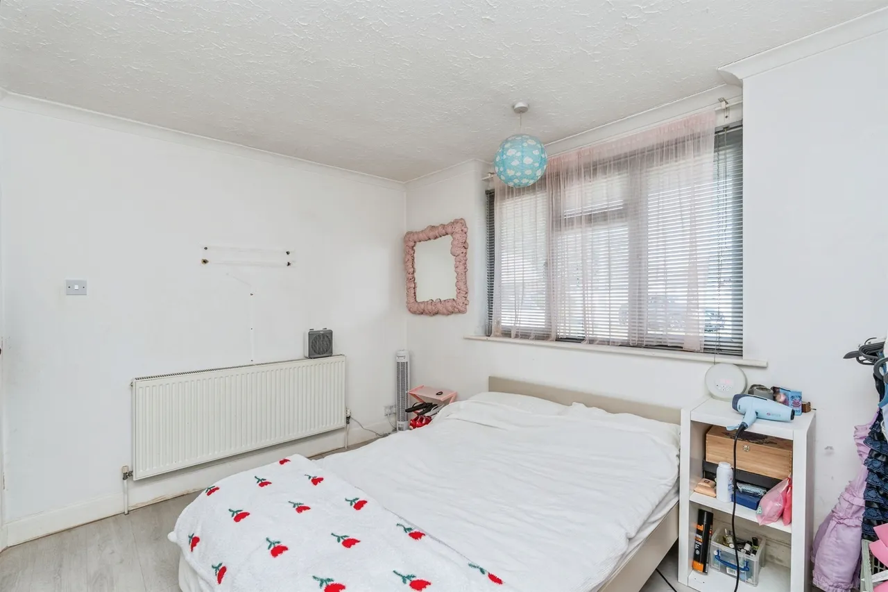 Warwick Road, Totton, SO40, photo 11