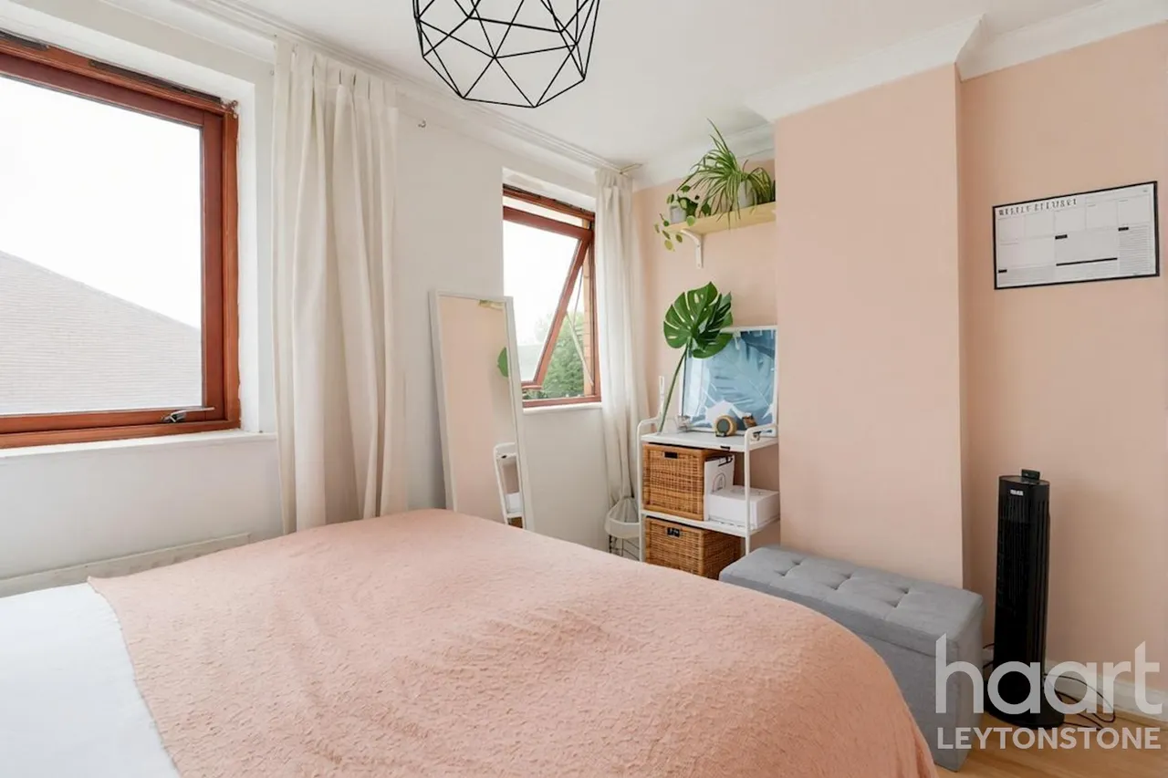Baird Close, London, E10, photo 12