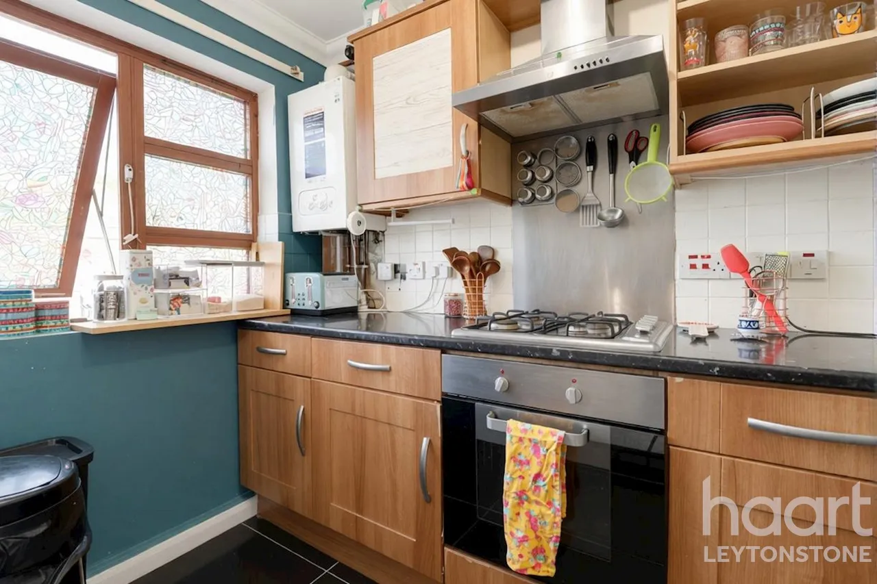 Baird Close, London, E10, photo 7