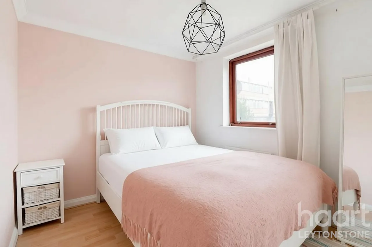 Baird Close, London, E10, photo 11