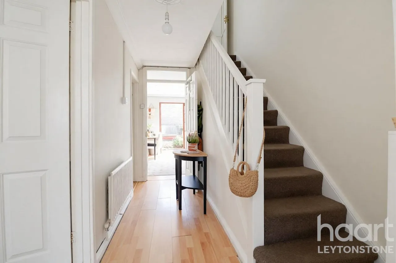 Baird Close, London, E10, photo 5