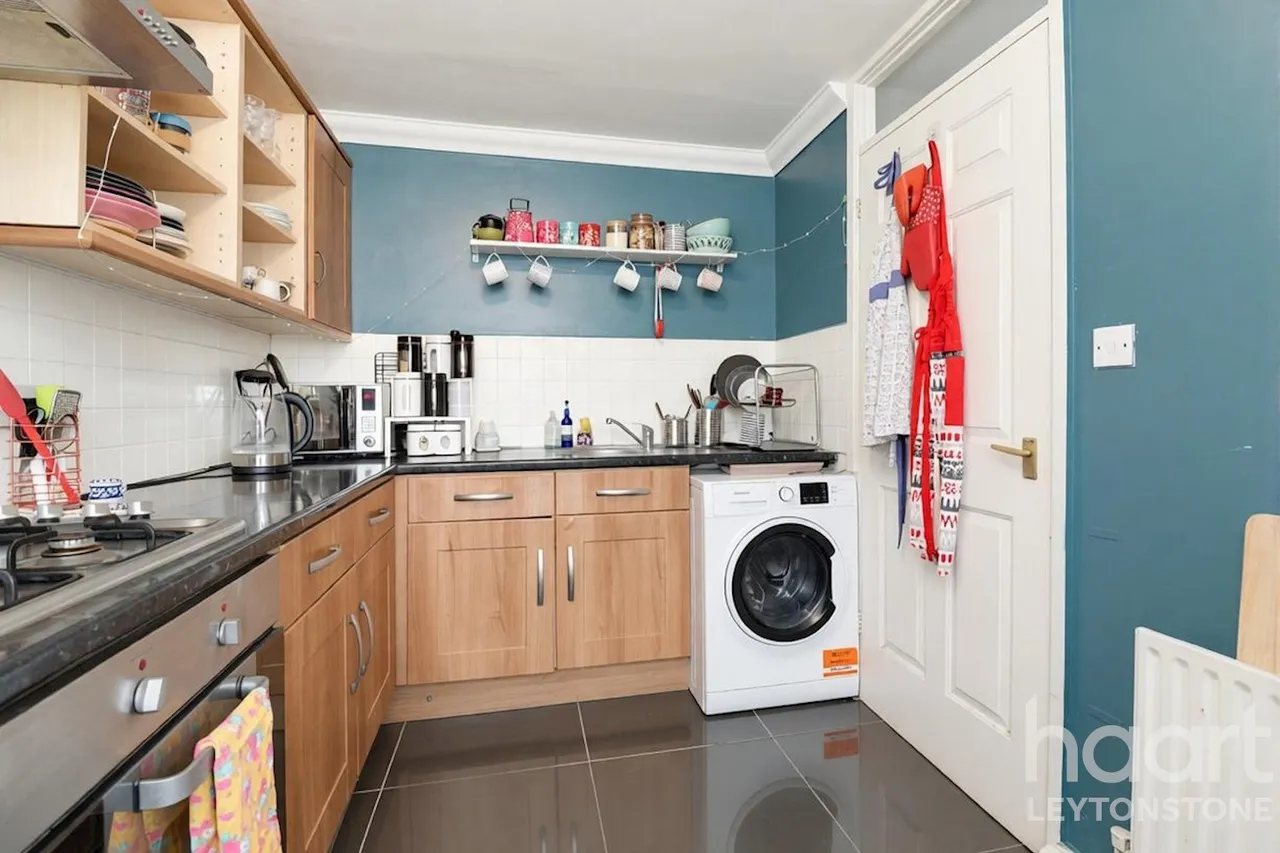 Baird Close, London, E10, photo 6