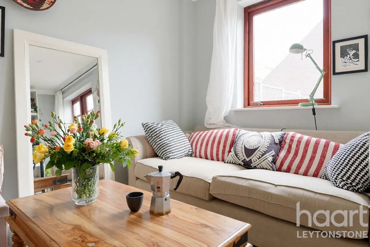 Baird Close, London, E10, photo 9