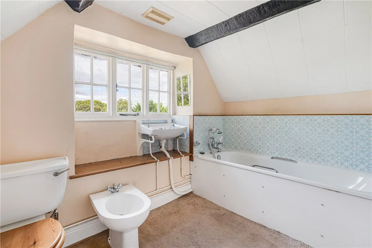 Cues Lane, Bishopstone, SN6, photo 12