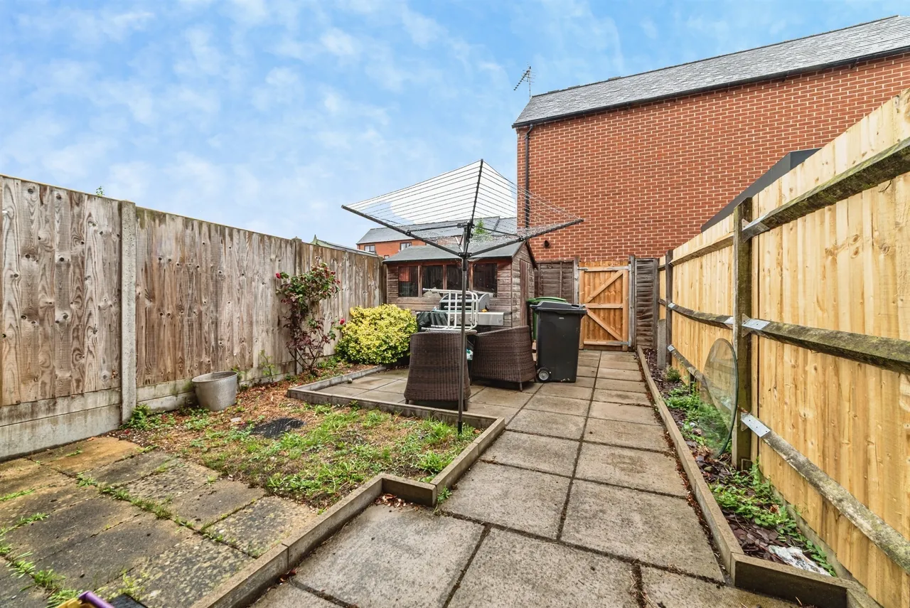 Park Prewett Road, Basingstoke, RG24, photo 4