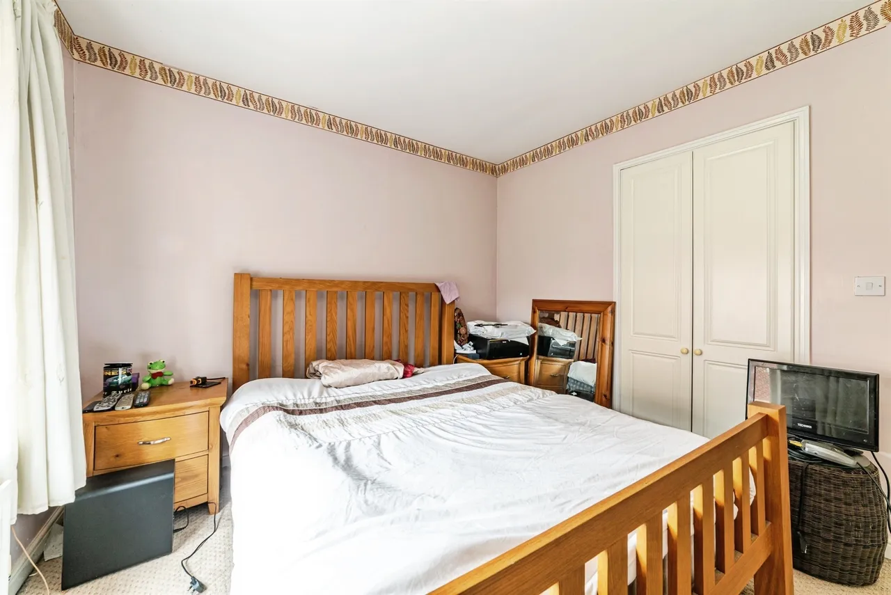 Park Prewett Road, Basingstoke, RG24, photo 2
