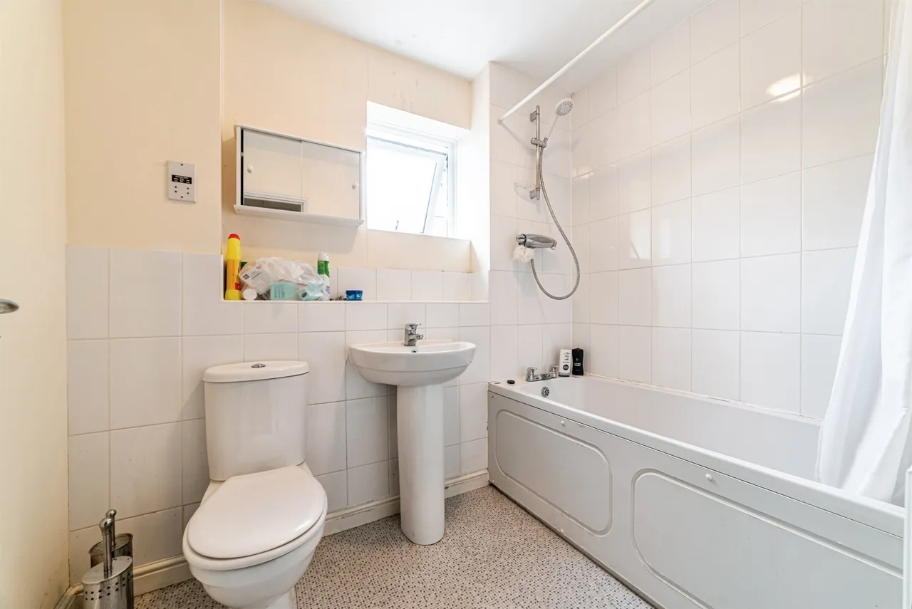 Park Prewett Road, Basingstoke, RG24, photo 7