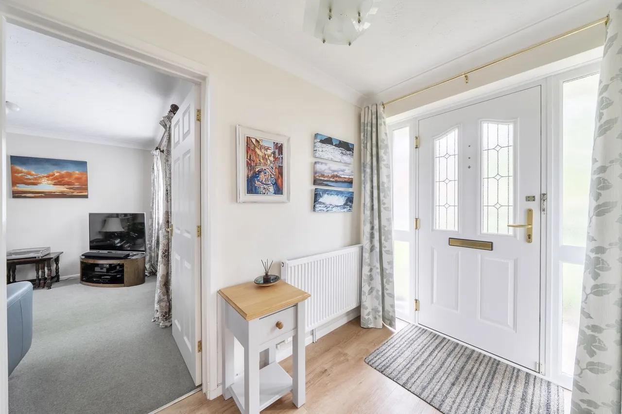 Dean Close, Frome, BA11, photo 2