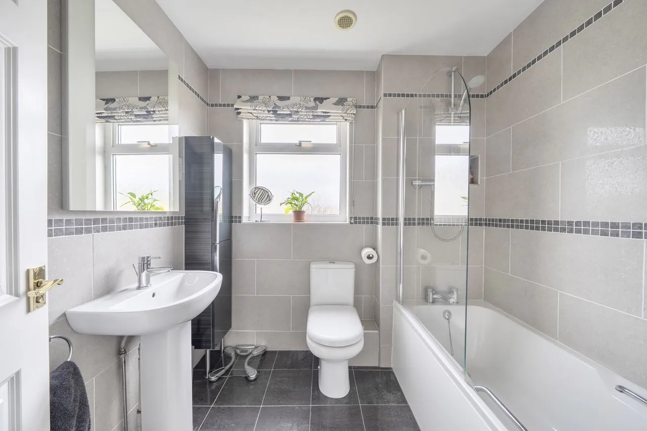 Dean Close, Frome, BA11, photo 17