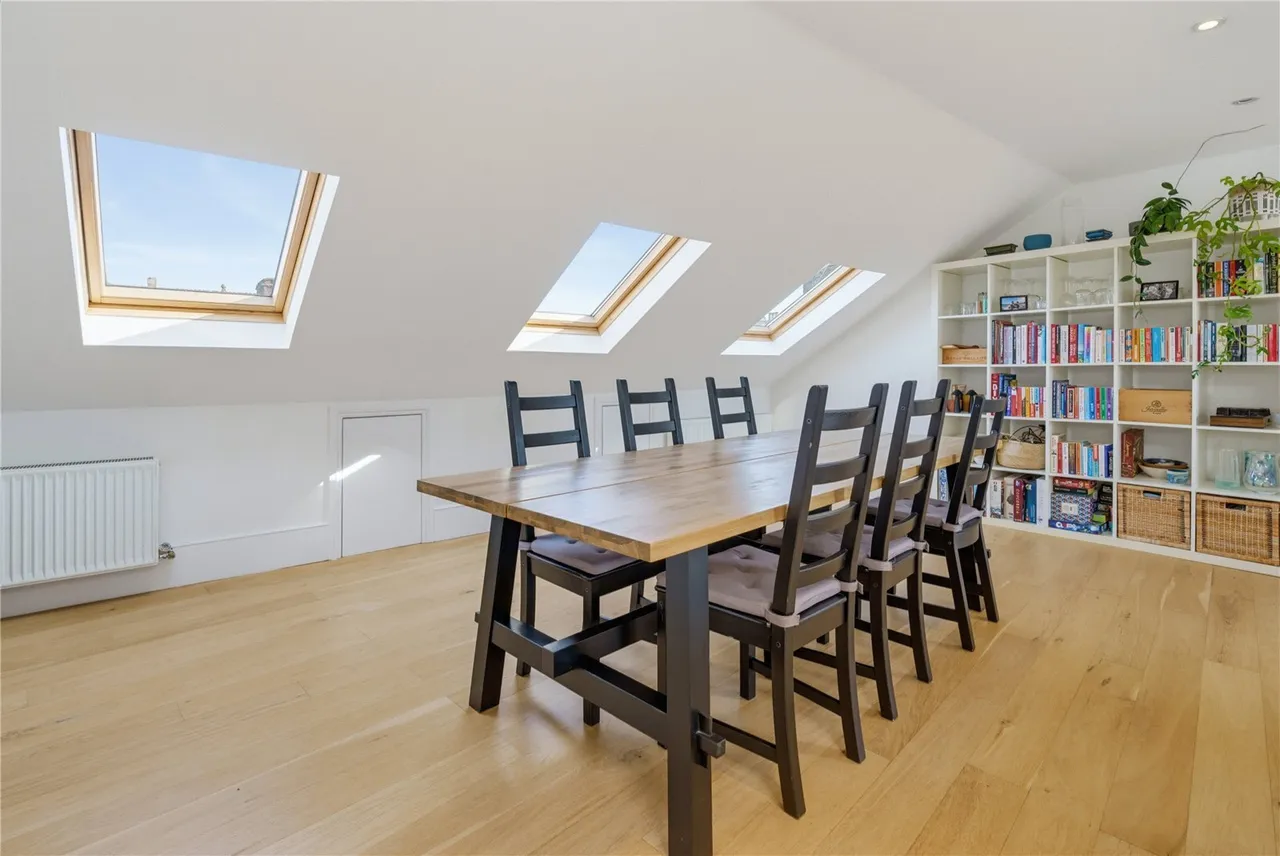 Battersea Rise, London, SW11, photo 2