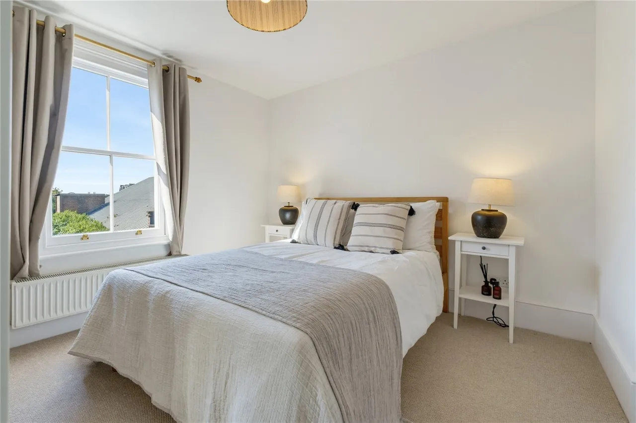 Battersea Rise, London, SW11, photo 6