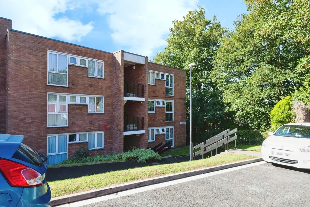 2 bed flat for sale — Allison Road, Bristol, Somerset, BS4