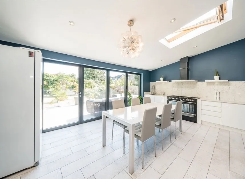 Windmill Road, Brentford, TW8, photo 11