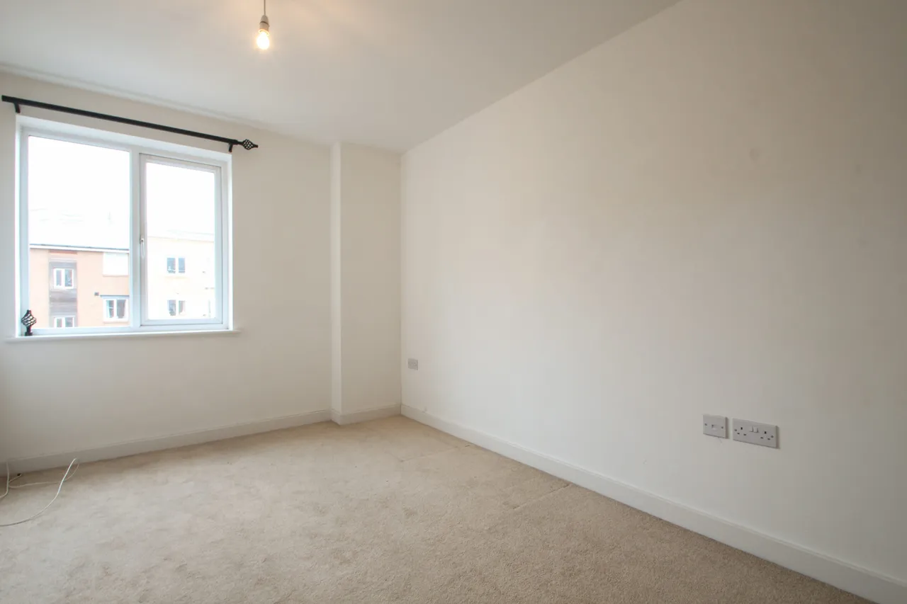 Black Eagle Drive, Gravesend, photo 8