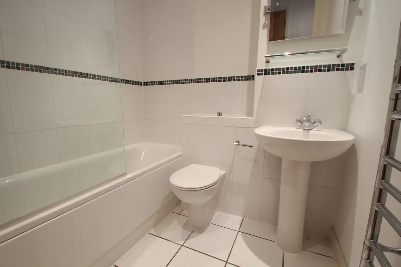 Black Eagle Drive, Gravesend, photo 9