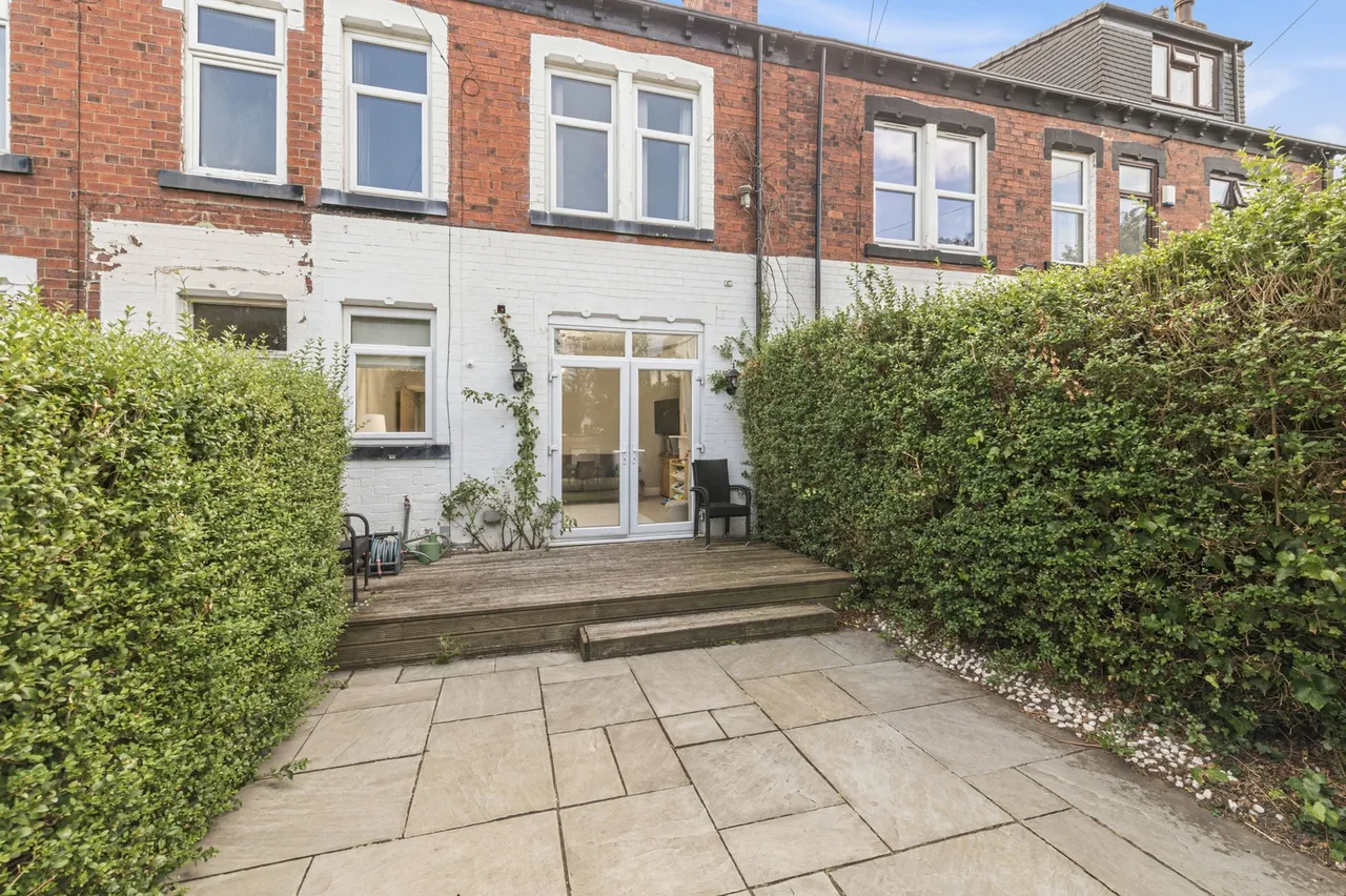 5 bed house for sale, Manston Terrace, Leeds, LS15