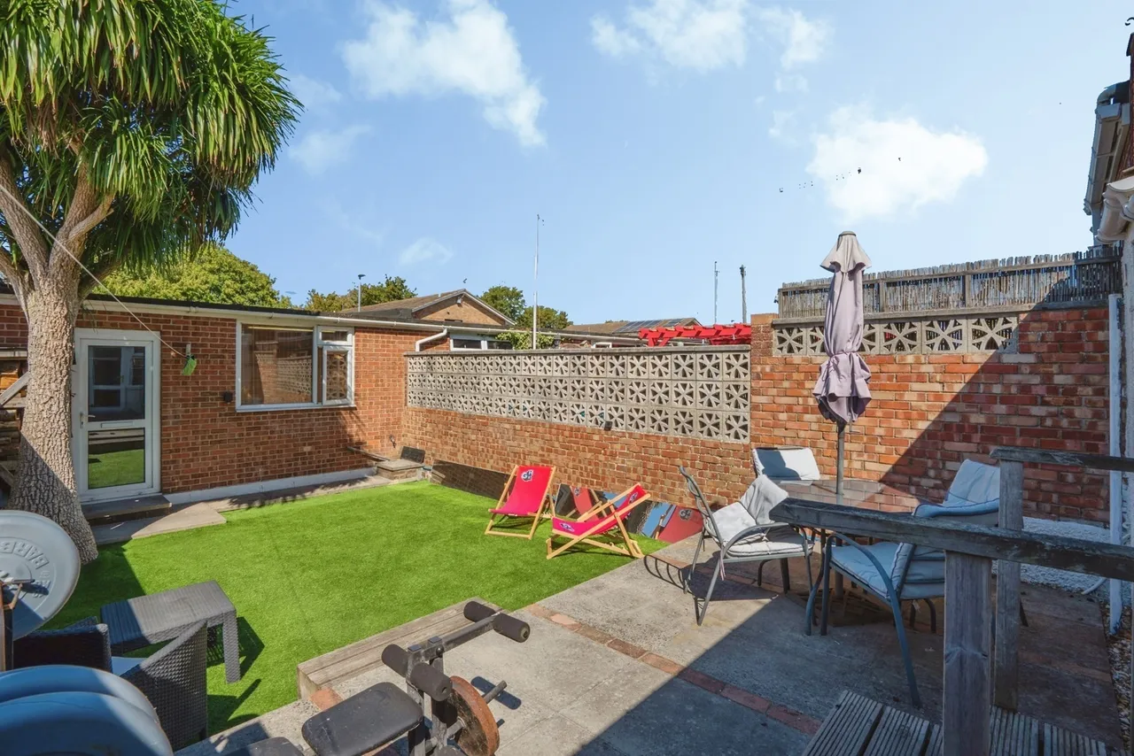 Langstone Road, Portsmouth, PO3, photo 13