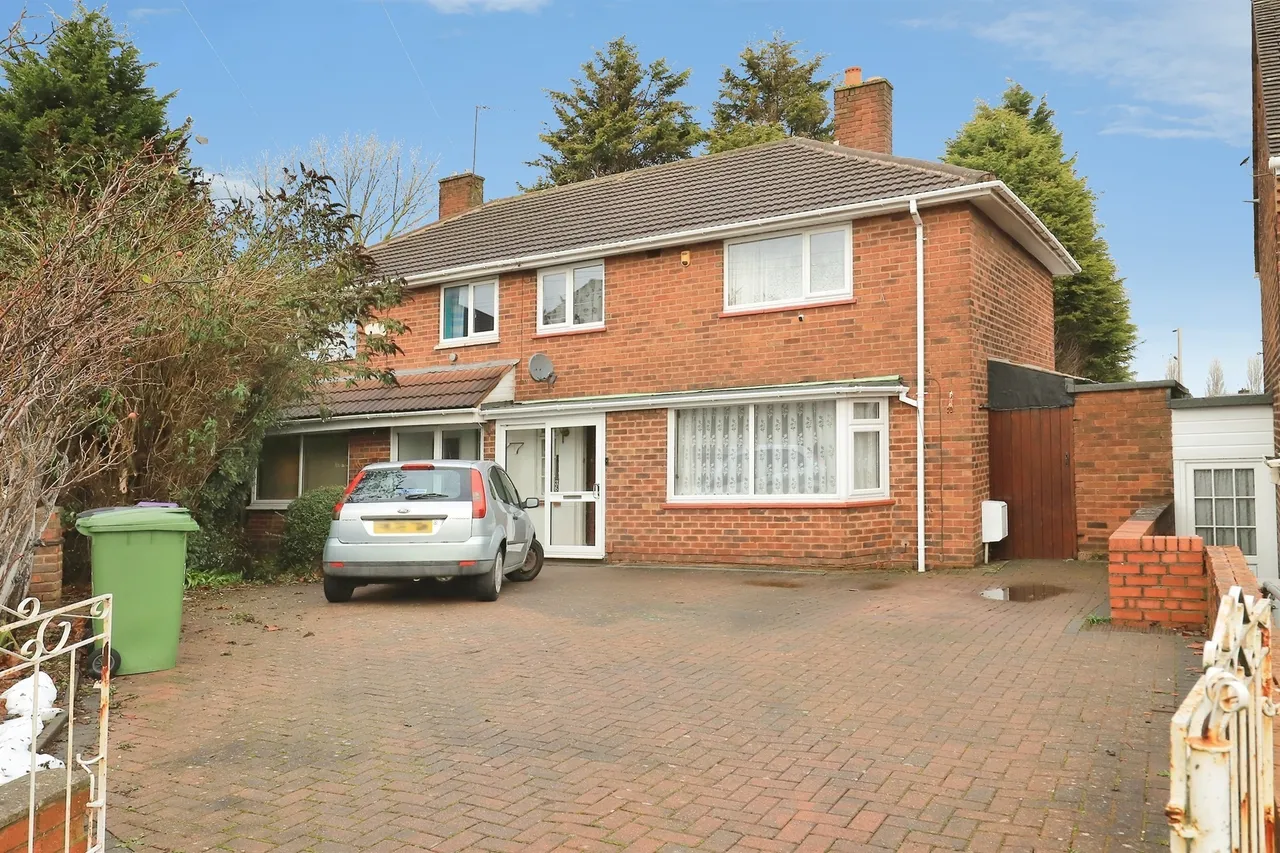 3 bed house for sale, Bowmans Rise, Wolverhampton, WV1