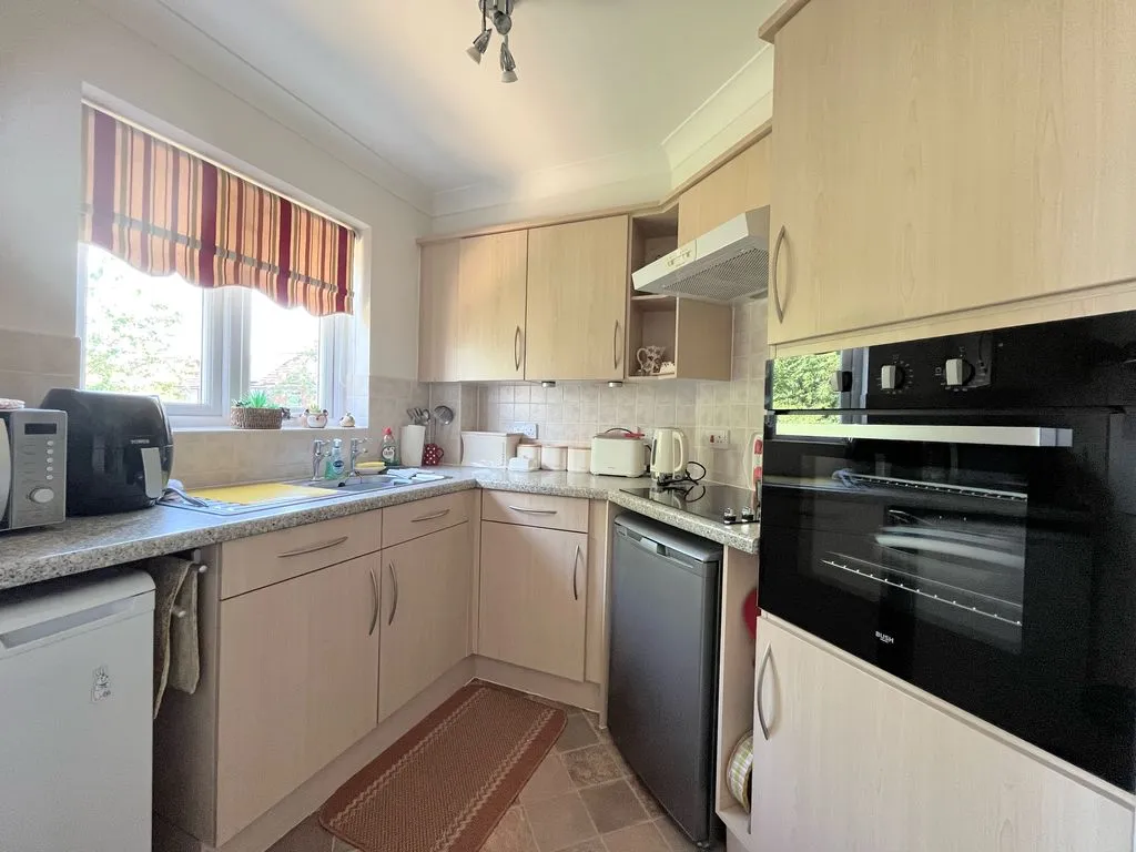 Chester Road, Streetly, B74, photo 6