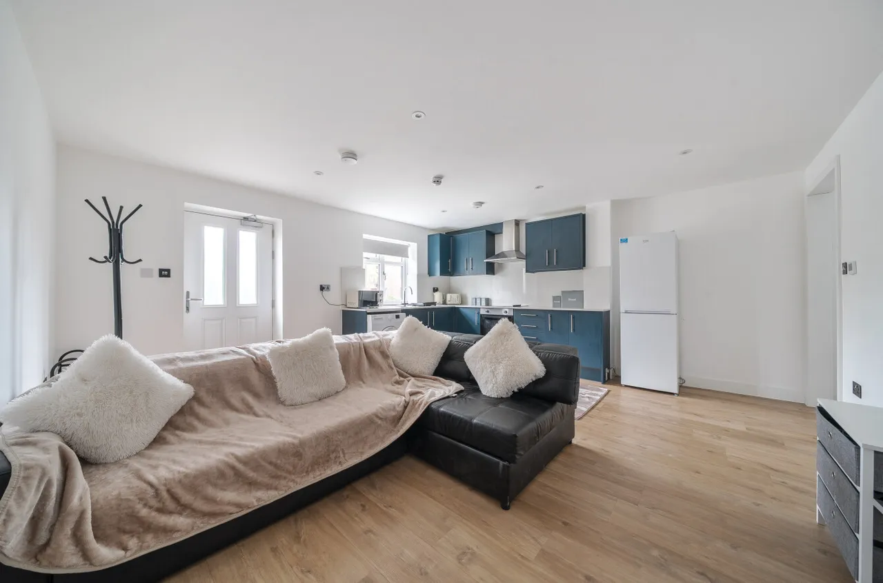 Highlands Road, Fareham, PO15, photo 5