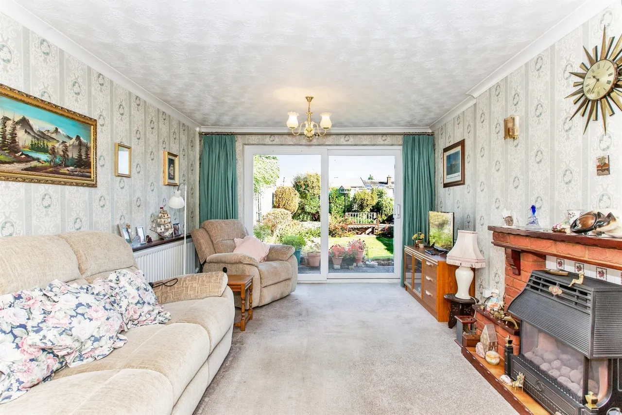 Langham Road, Wellingborough, NN9, photo 3