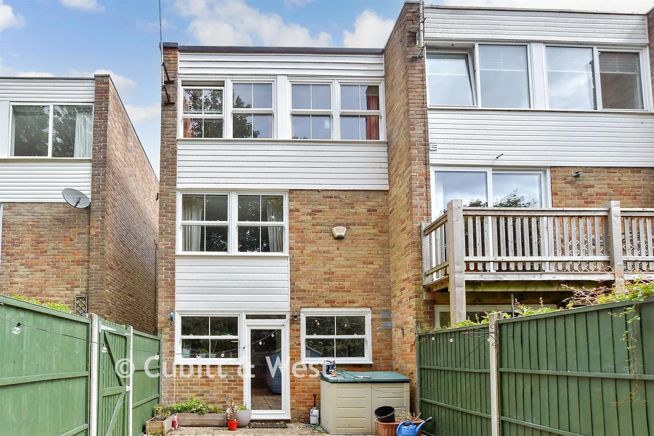 North Parade, Horsham, RH12, photo 15
