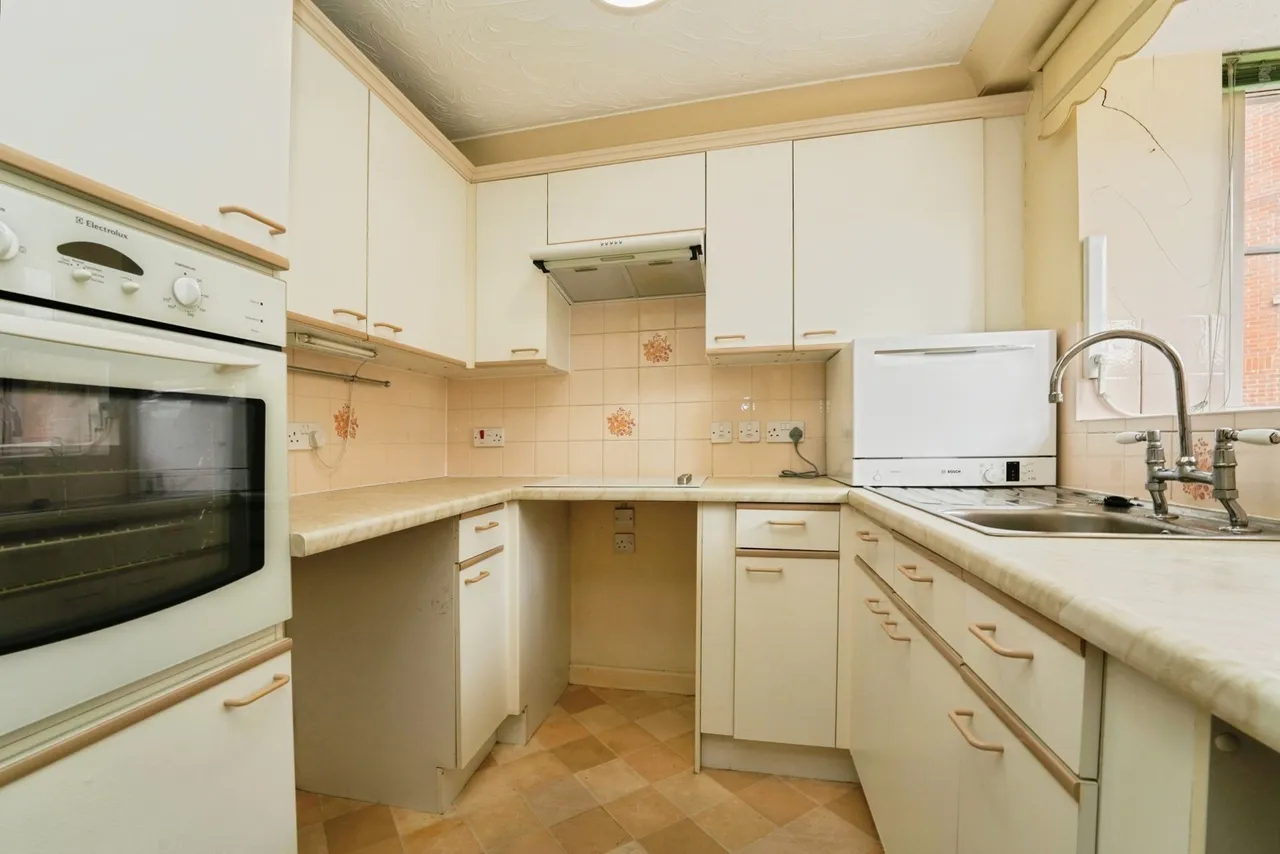 Westgate Street, Gloucester, Gloucestershire, GL1, photo 2