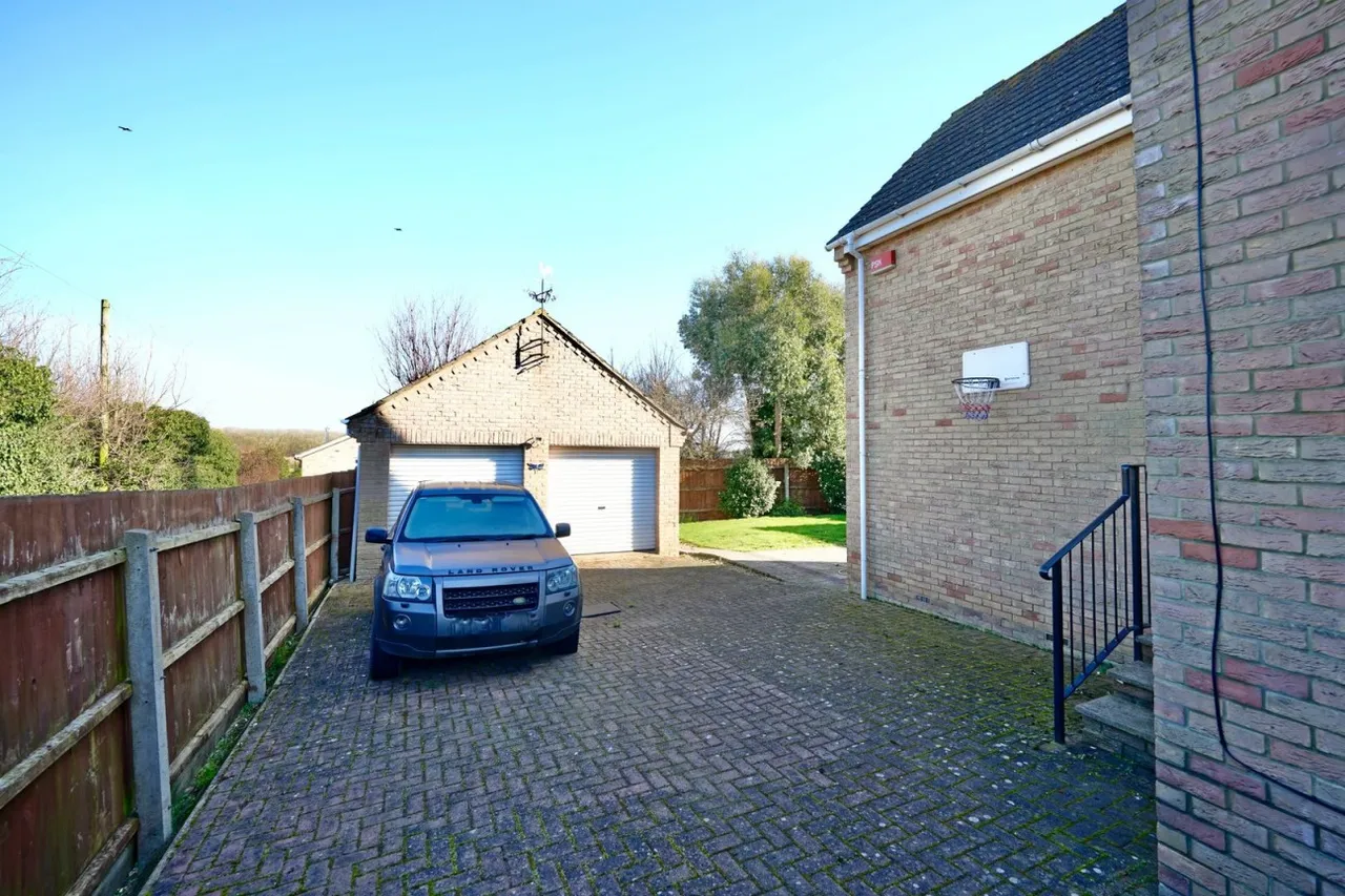 Station Road, Warboys, PE28, photo 16