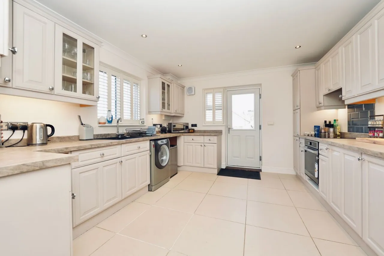 Station Road, Warboys, PE28, photo 6