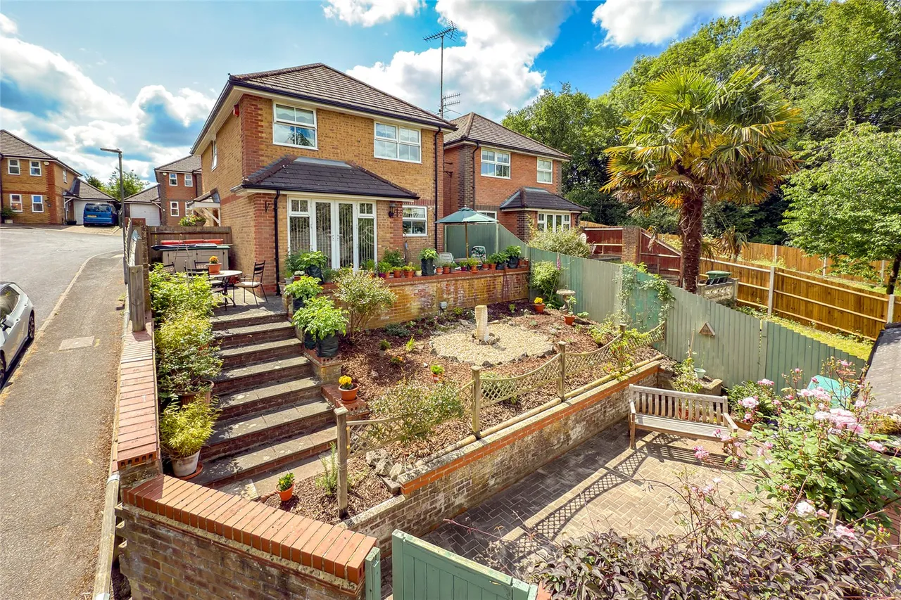 Brightview Close, St. Albans, Hertfordshire, AL2 3NH, photo 9