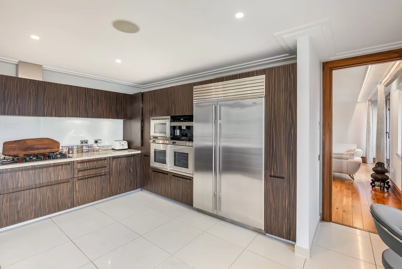 49 The Bishops Avenue, N2, photo 10