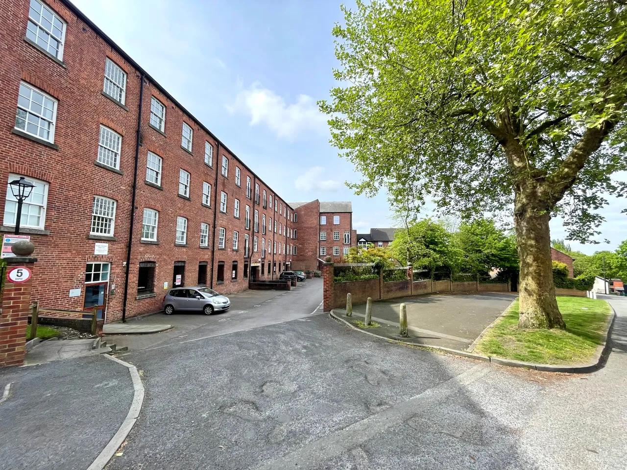 2 bed flat for sale, Springbank Court, Woodley, SK6