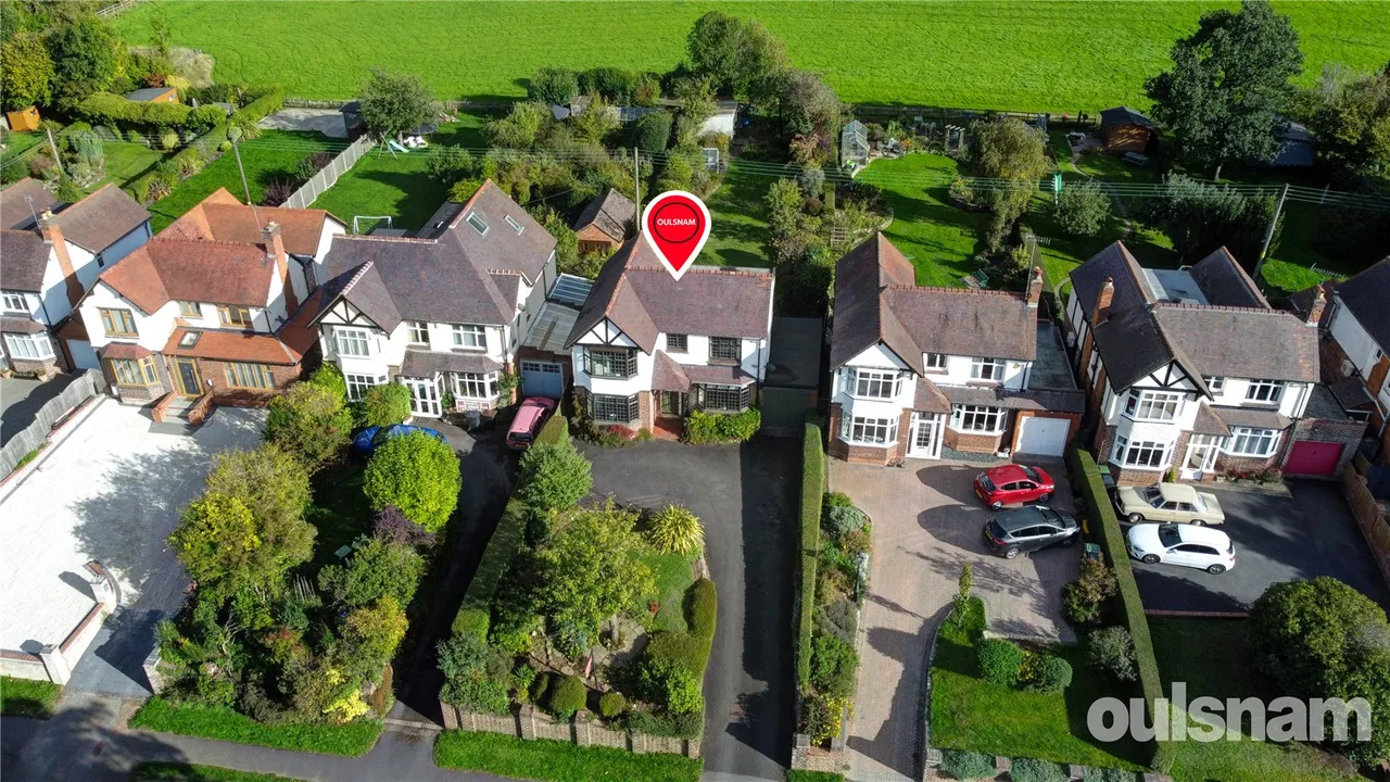 4 bed house for sale, Birmingham Road, Lydiate Ash, B61