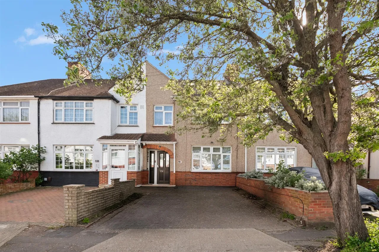 4 bed house for sale — Nield Road, Hayes