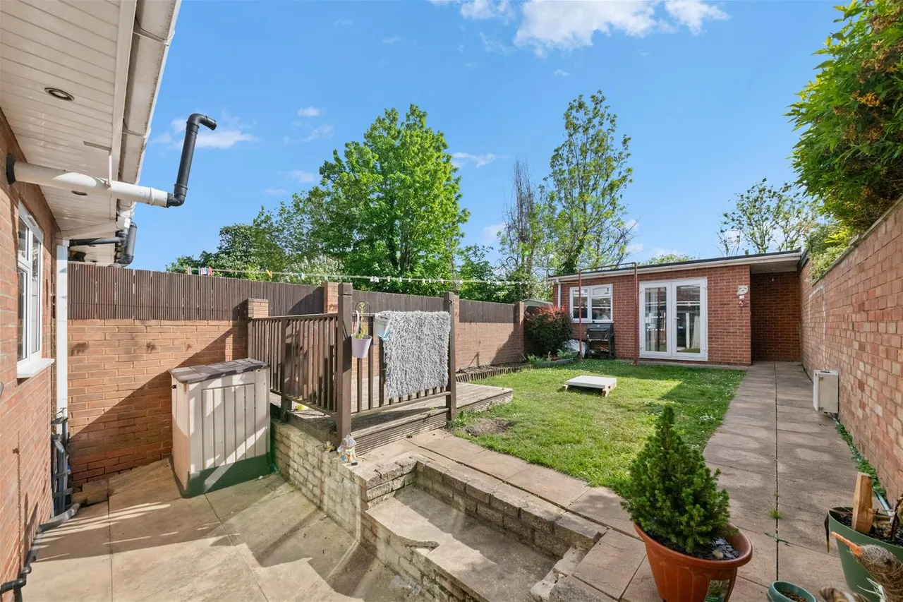 Nield Road, Hayes, photo 16