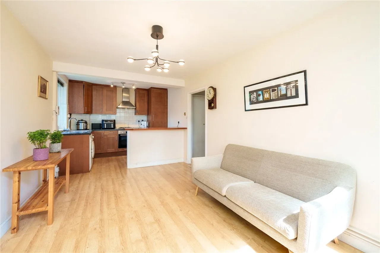 St. Thomas Road, London, W4, photo 6