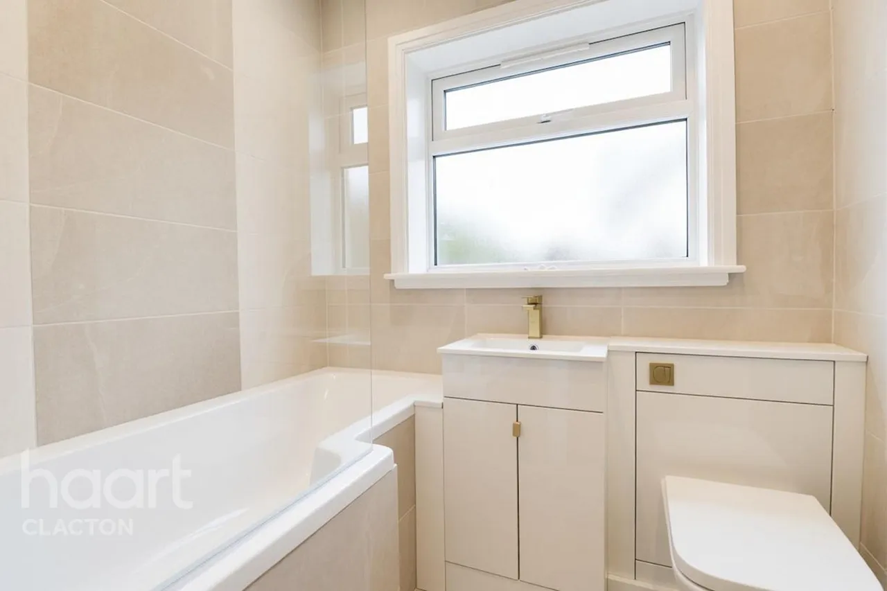 Sea Glebe Way, Clacton-On-Sea, CO15, photo 8