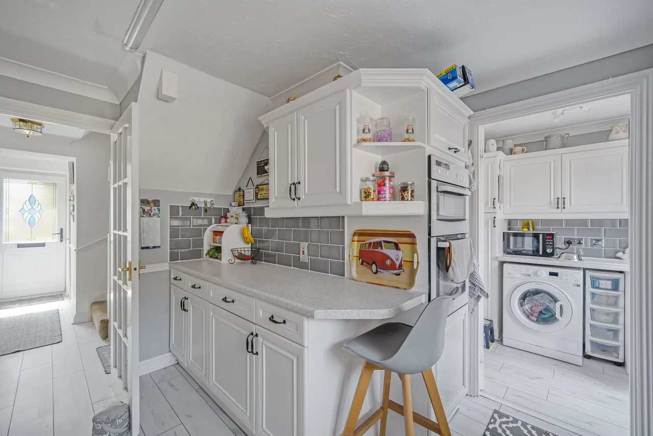 Maes Ty Gwyn, Llangennech, Llanelli, SA14 8XY, photo 12